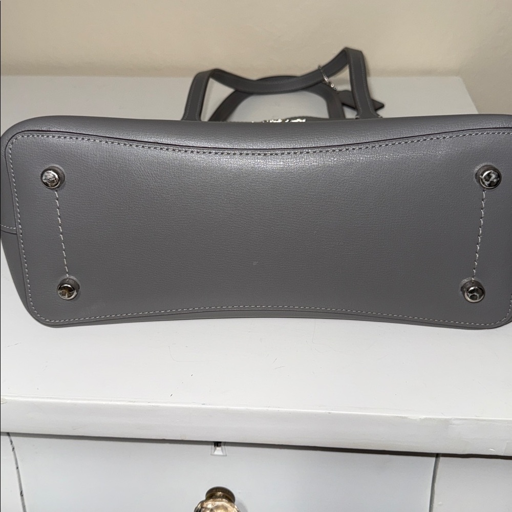 Coach Elegant Gray Tote and‎ Wallet Set - Picture 12 of 12